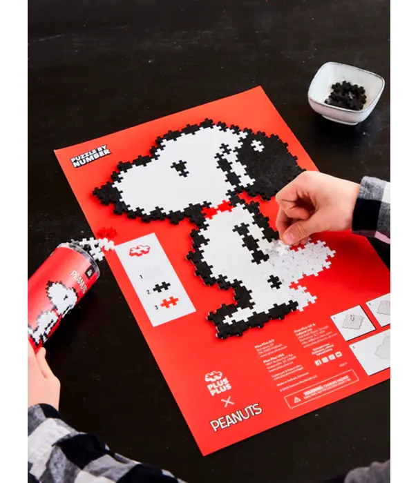 PlusPlus Plus-Plus - Snoopy koker - Peanuts 275st en mat