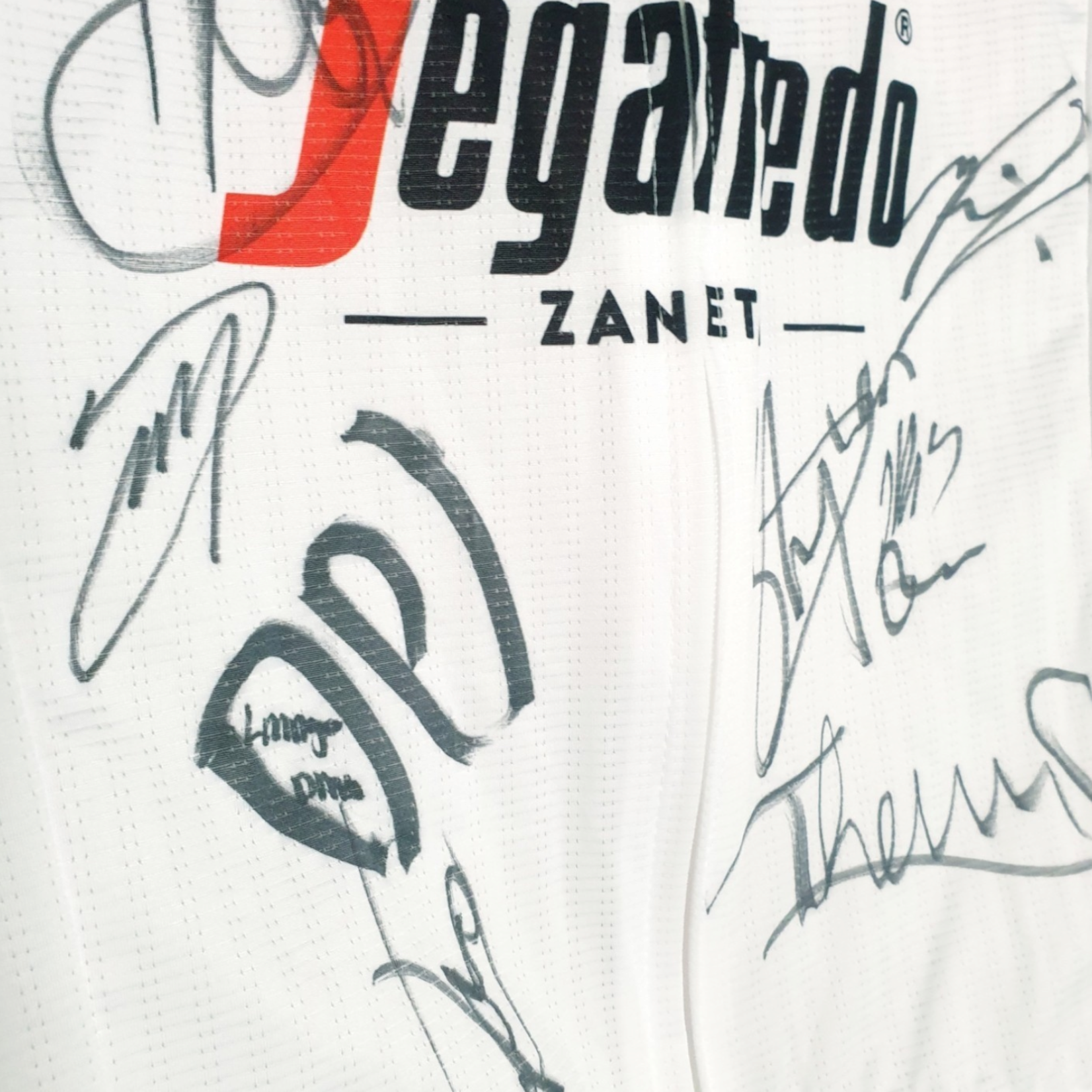 SMS Santini Origineel SMS Santini vintage wielershirt Trek Segafredo 2019 (Signed by o.a. Mads Pedersen)