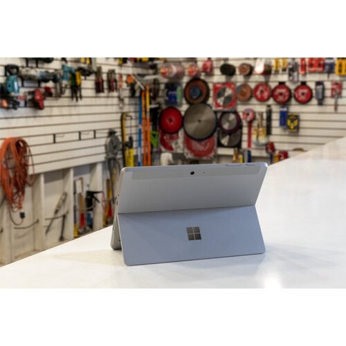 Microsoft Surface Go 2 | 10.5" Touch (1920x1280) | Intel Pentium Gold 4425Y | 4GB RAM | 64GB eMMC | Windows 10 Professional | Zilver | OPEN BOX (refurbished)