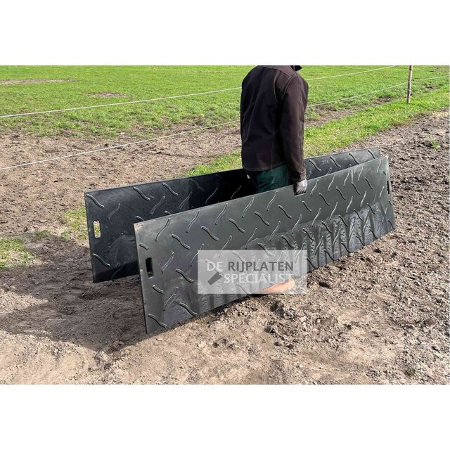 Kunststof rijplaat 240x60x1,5cm HD