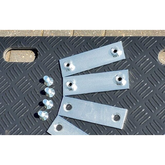 Stalen koppelstuk t.b.v. kunststof rijplaten