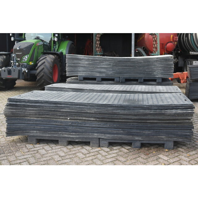 Vol pak gebruikte HD rijplaten 300x100x1,5 cm 35 stuks