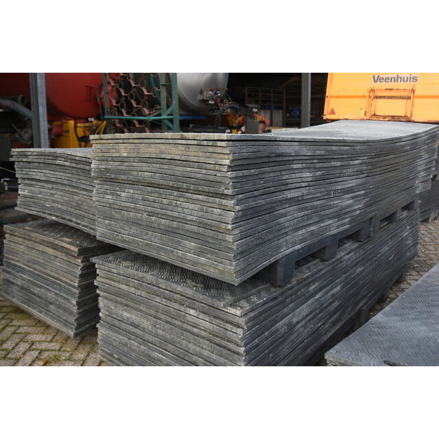 Vol pak gebruikte HD rijplaten 300x100x1,5 cm 35 stuks