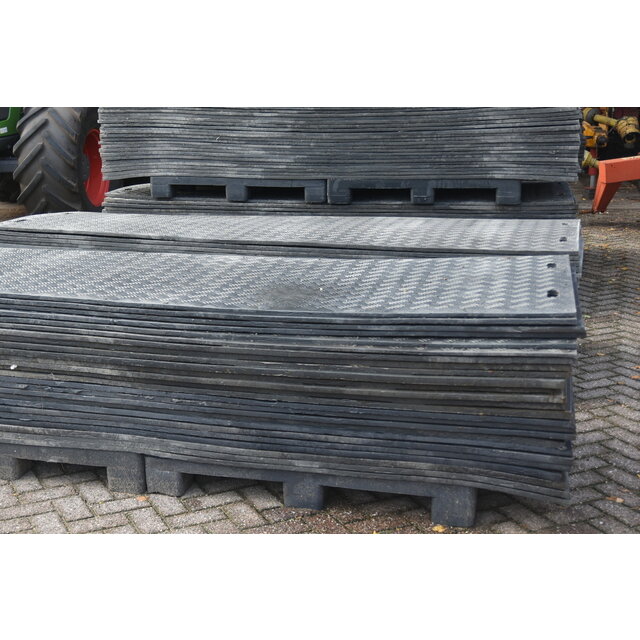 Vol pak gebruikte HD rijplaten 300x100x1,5 cm 35 stuks