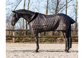 QHP Staldeken Classy Donkerbruin - 100 gram