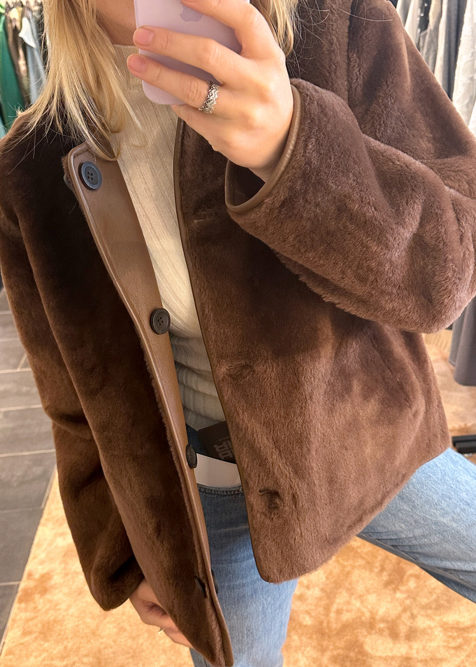 Lucine Merinillo Lacon Camel
