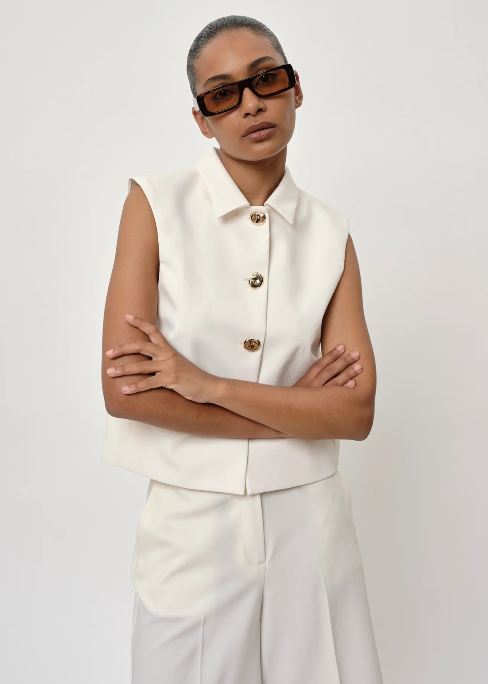 Brian Vest Gold Buttons