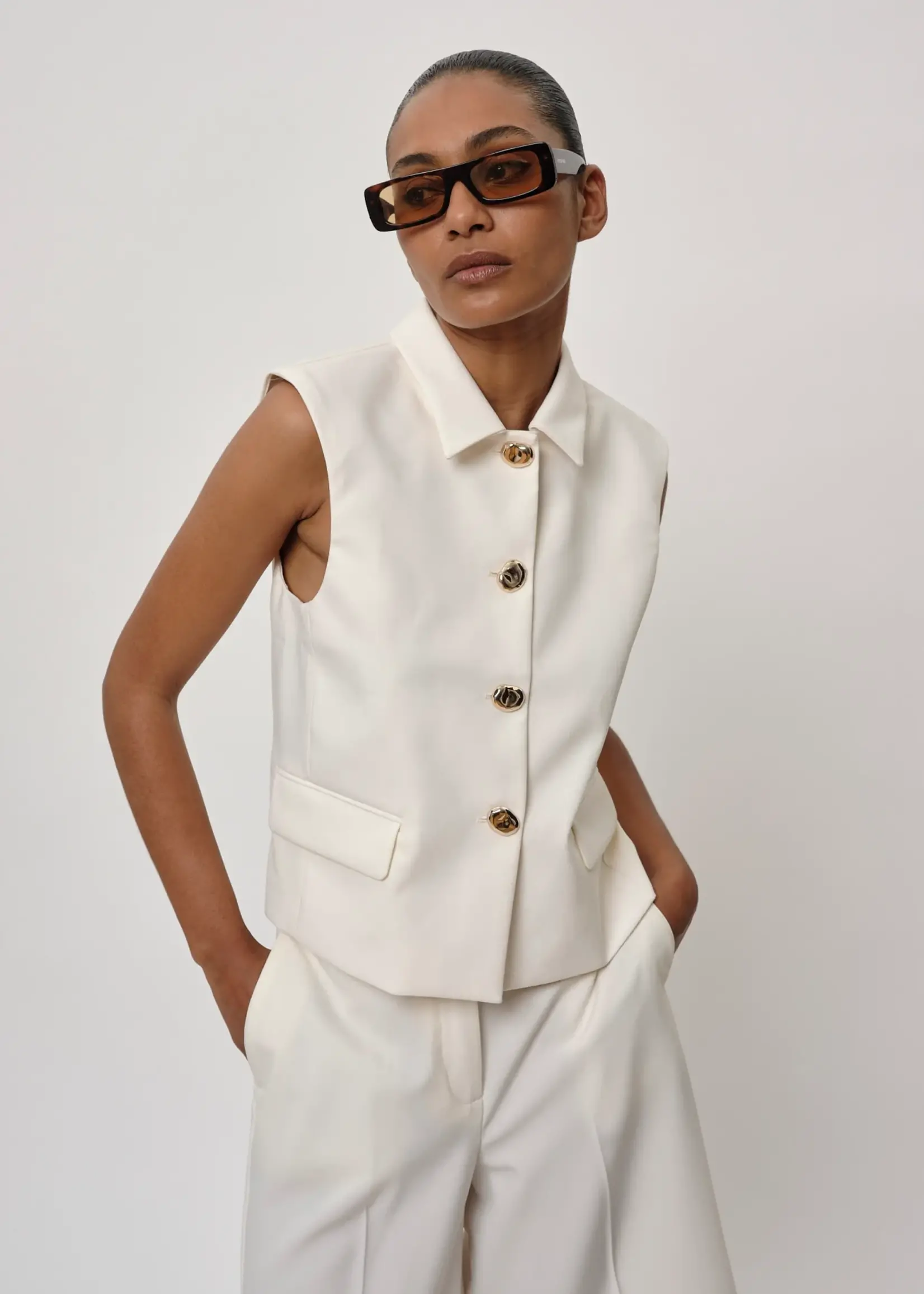 Brian Vest Gold Buttons