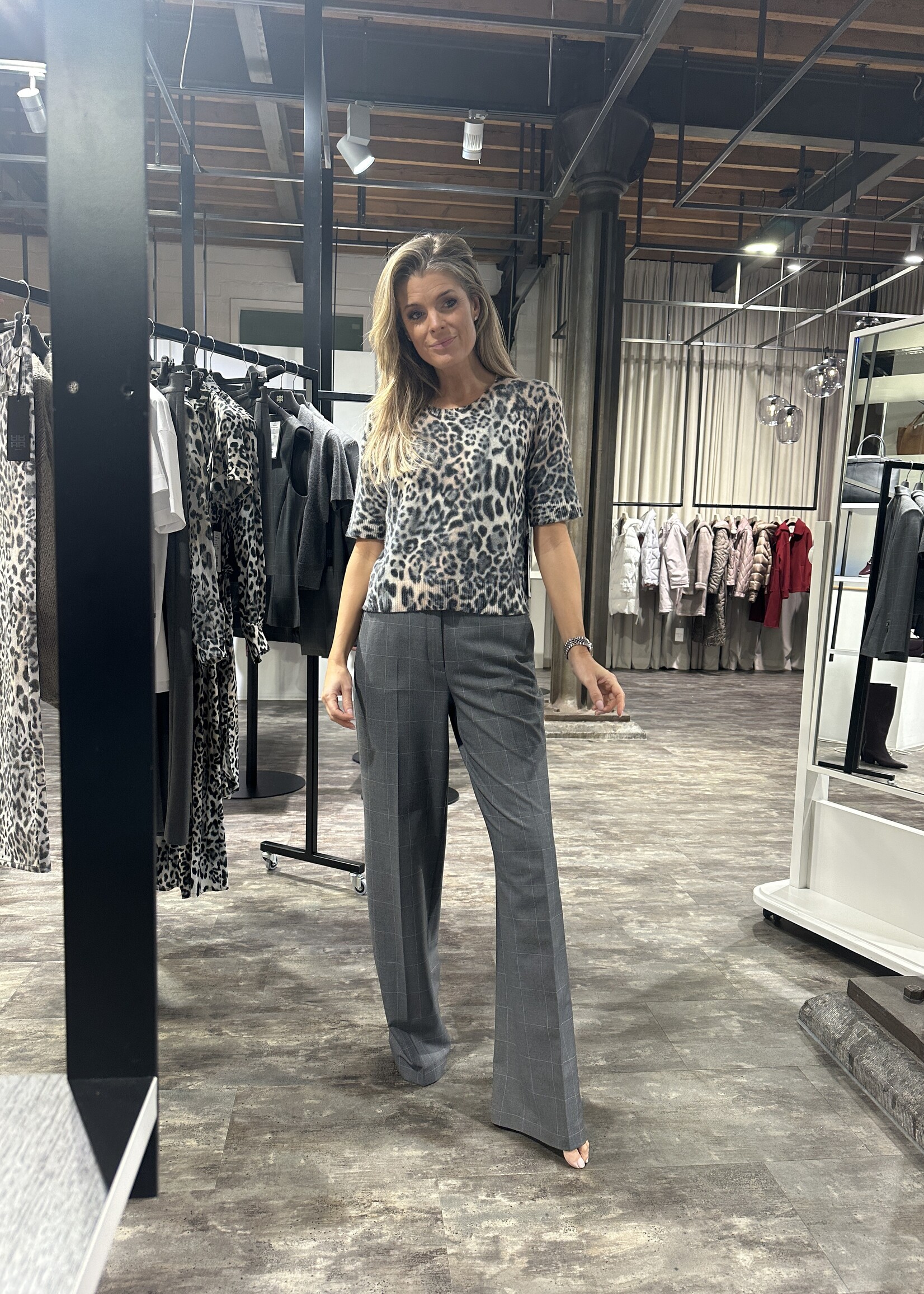 Pullover Knitted Shirt with Leo Print