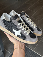 Antraciete sneaker met zwarte accenten
