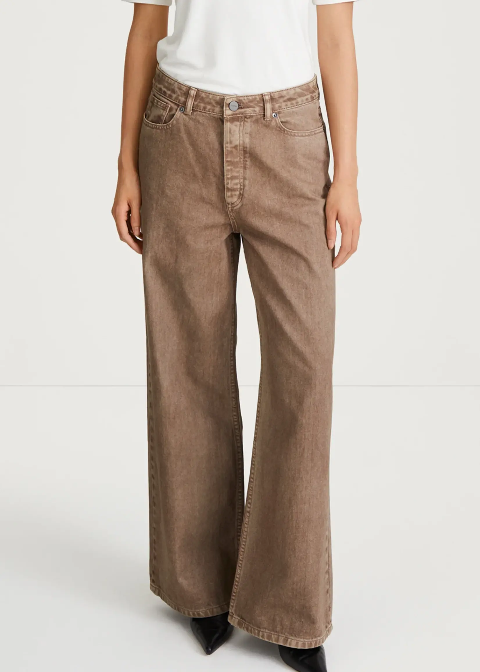 Kayne Denim Trousers Brown
