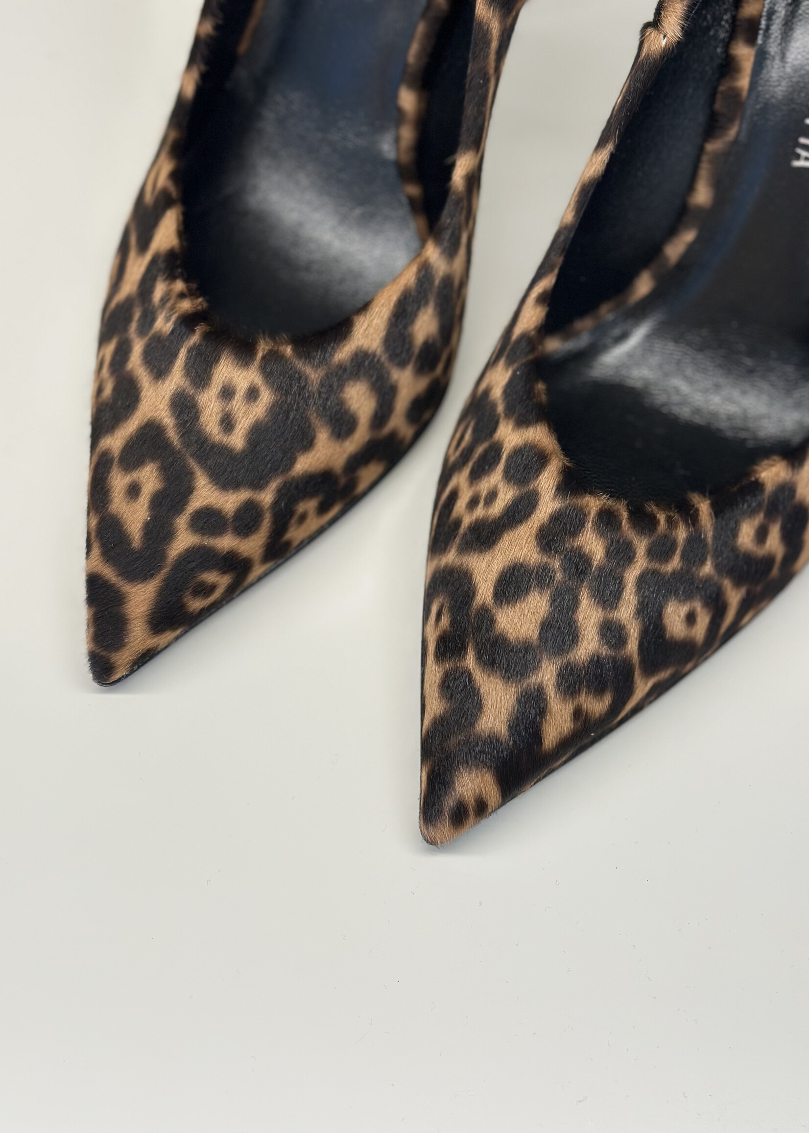 Leopard stiletto