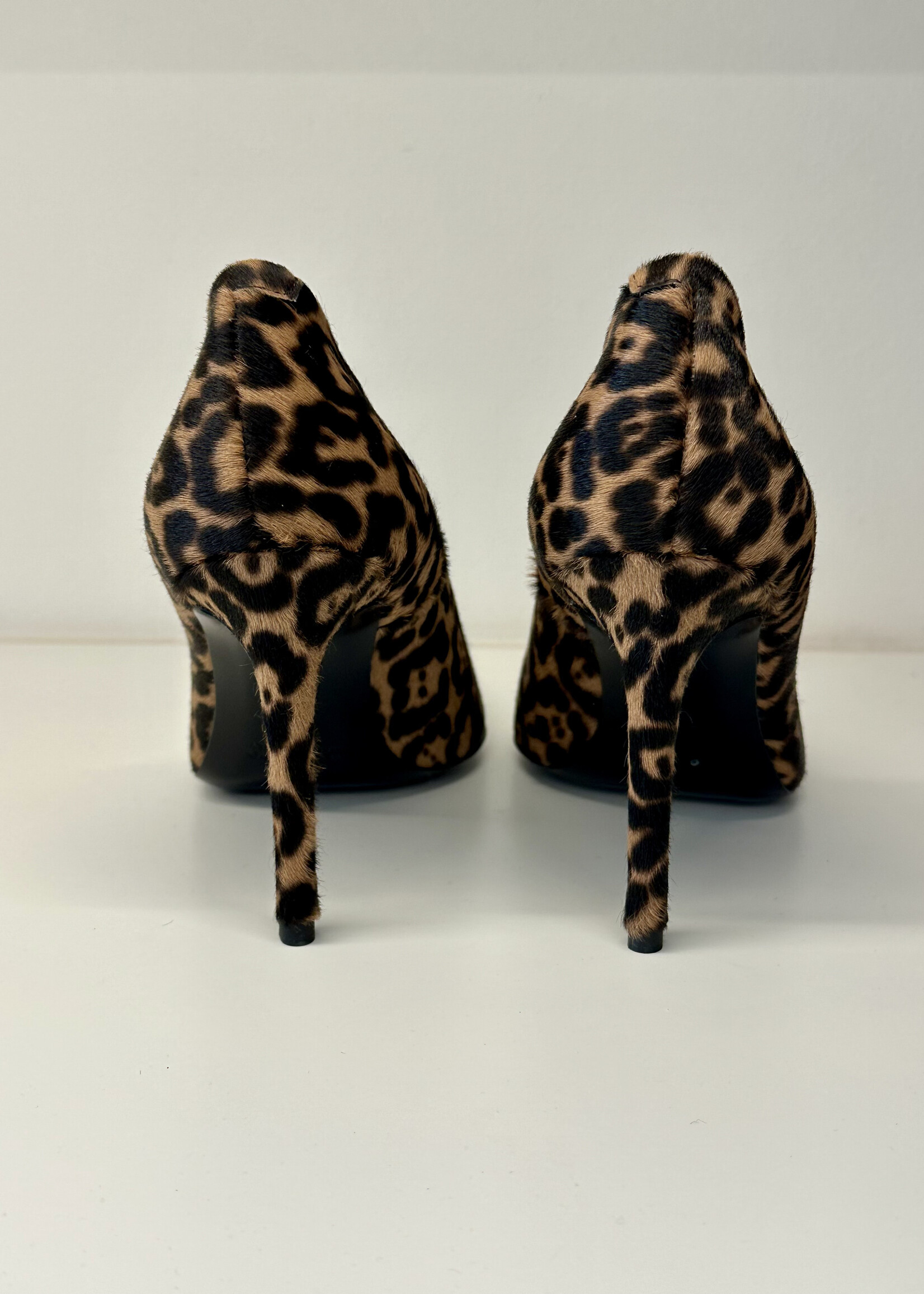 Leopard stiletto