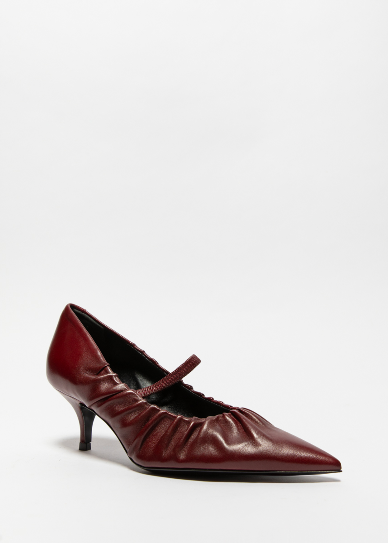 Bordeaux pump met elastiek