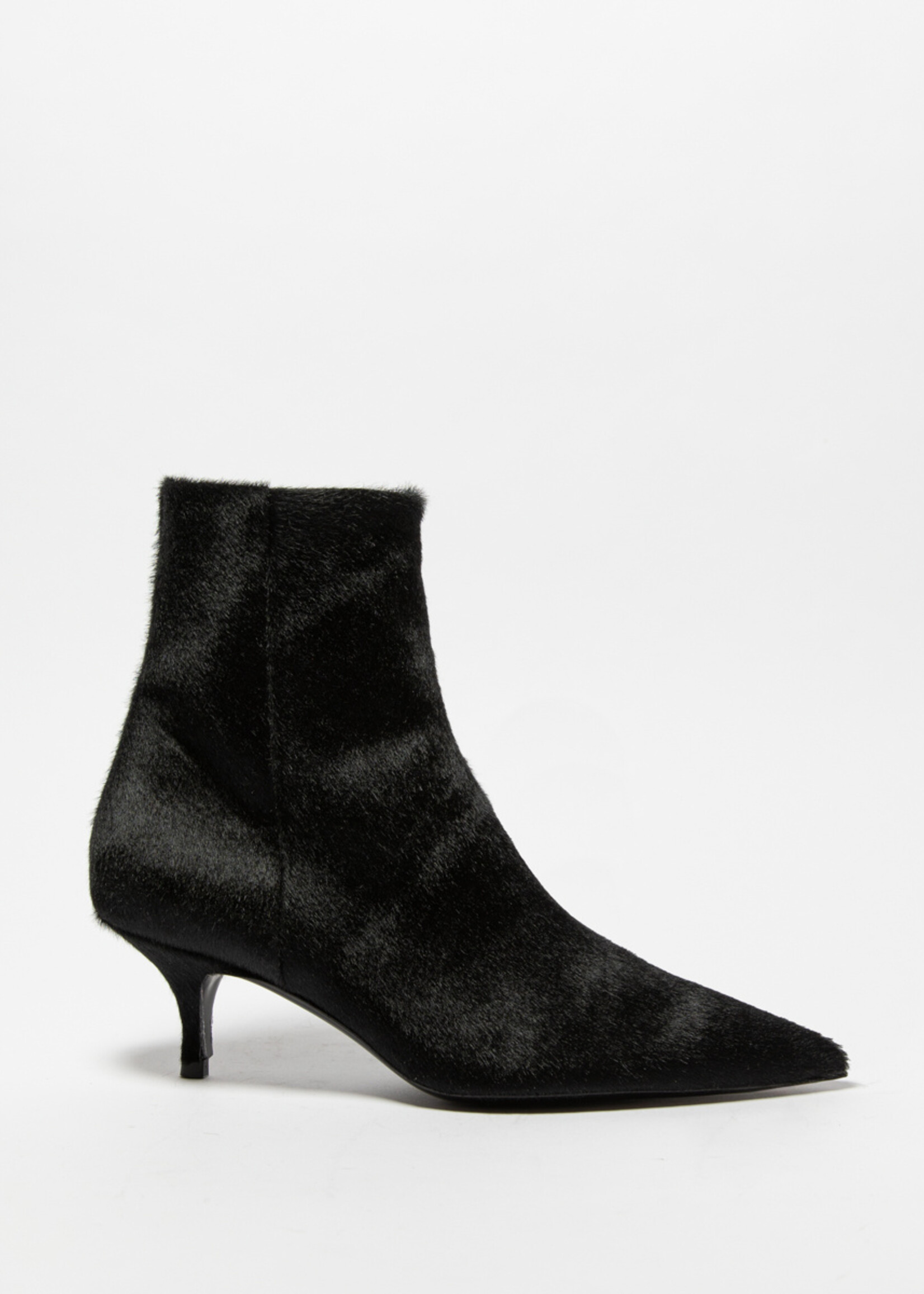 Zwart enkellaarsje in ponyhaar