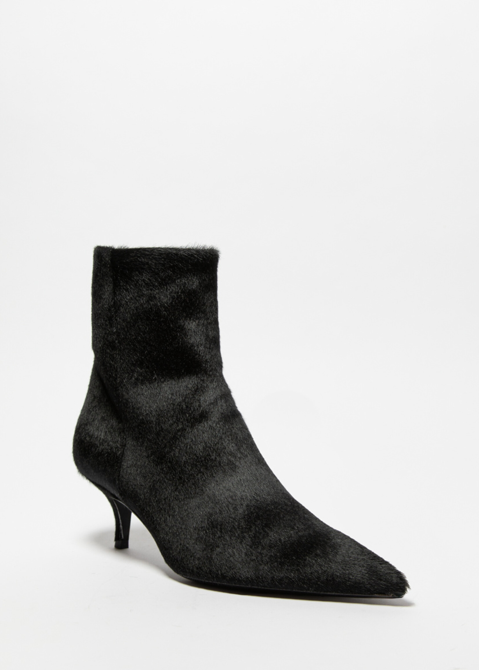 Zwart enkellaarsje in ponyhaar