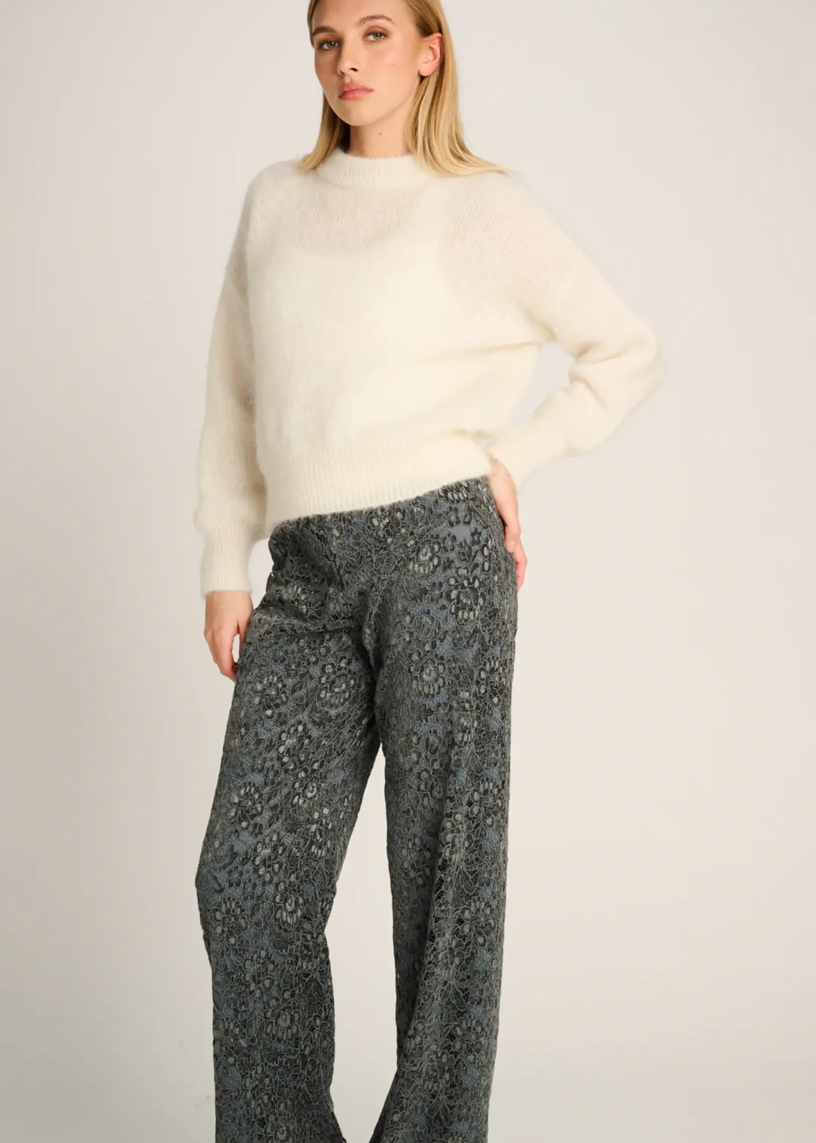 Coco Pullover Crewneck White