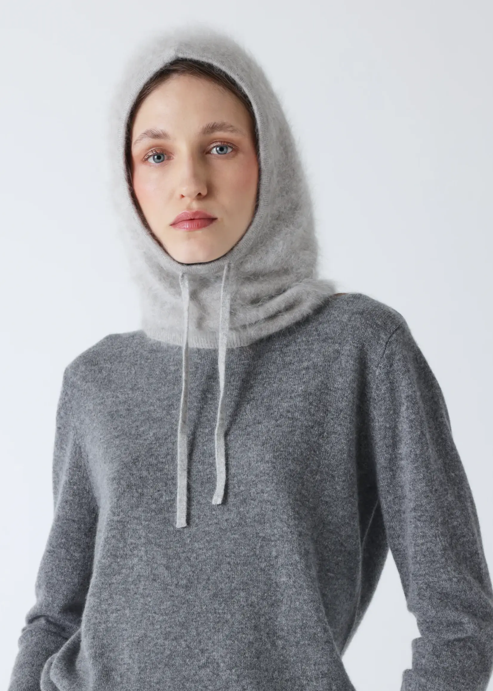 Amada Balaclava Light Grey