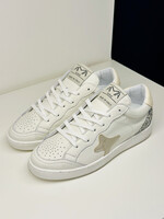 Witte sneaker met zilver accenten