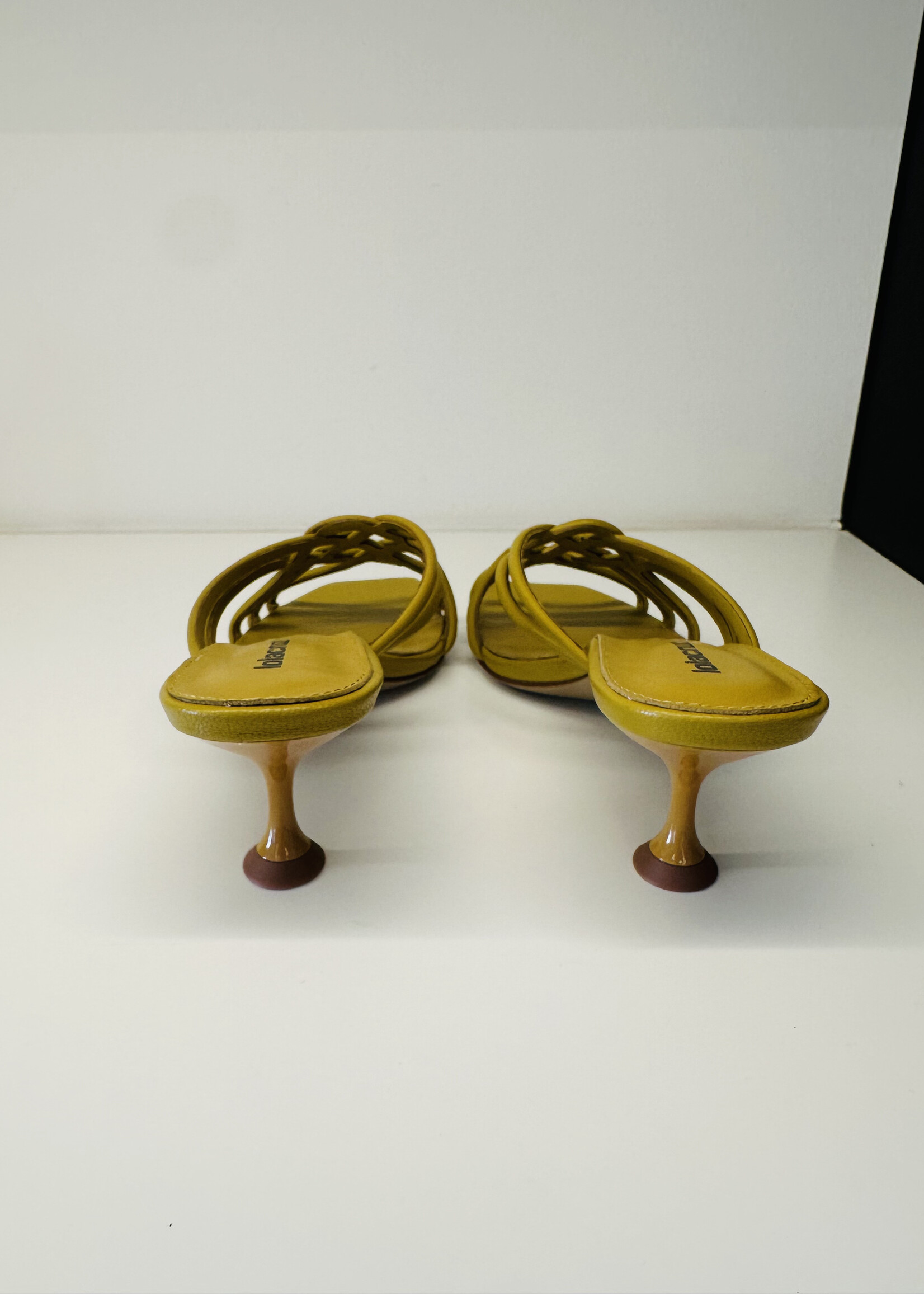 Olijfkleurig muiltje