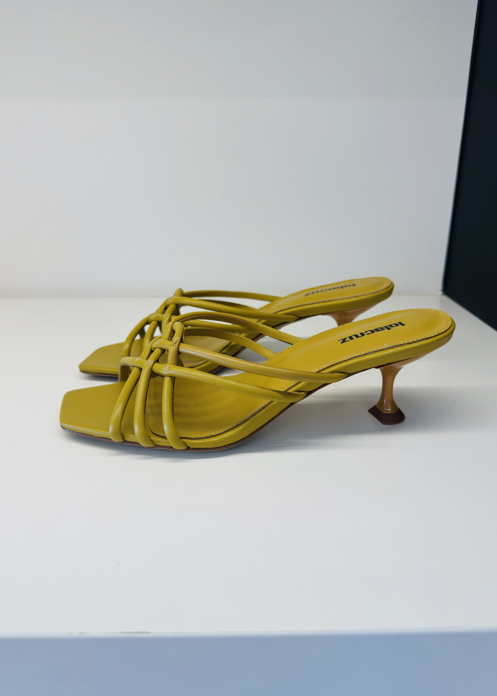 Olijfkleurig muiltje