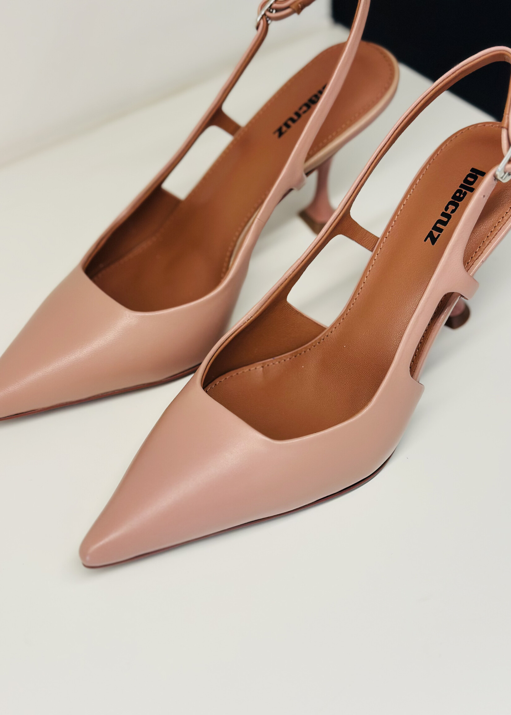 Nude slingback
