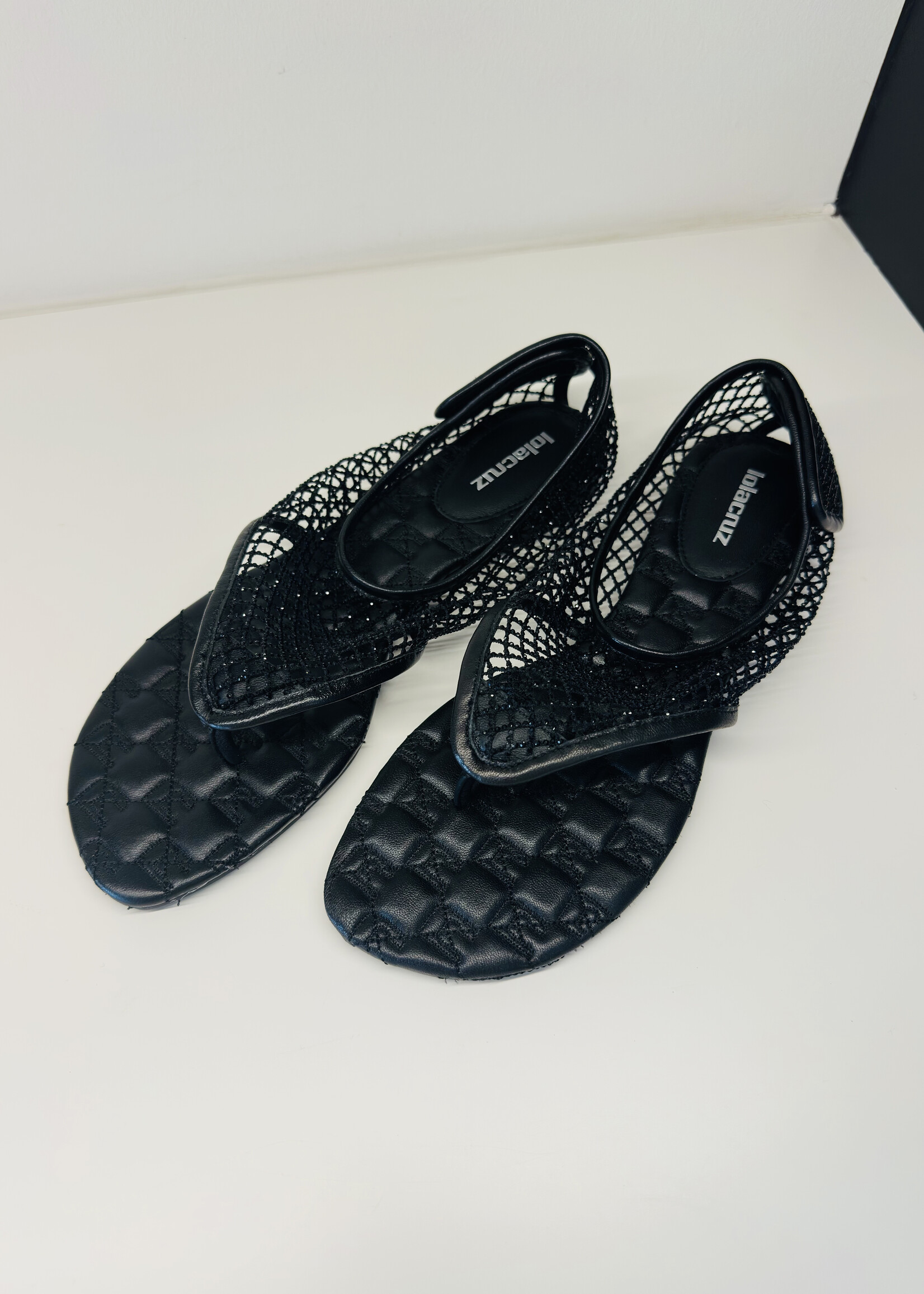 Zwarte teensandaal met strass