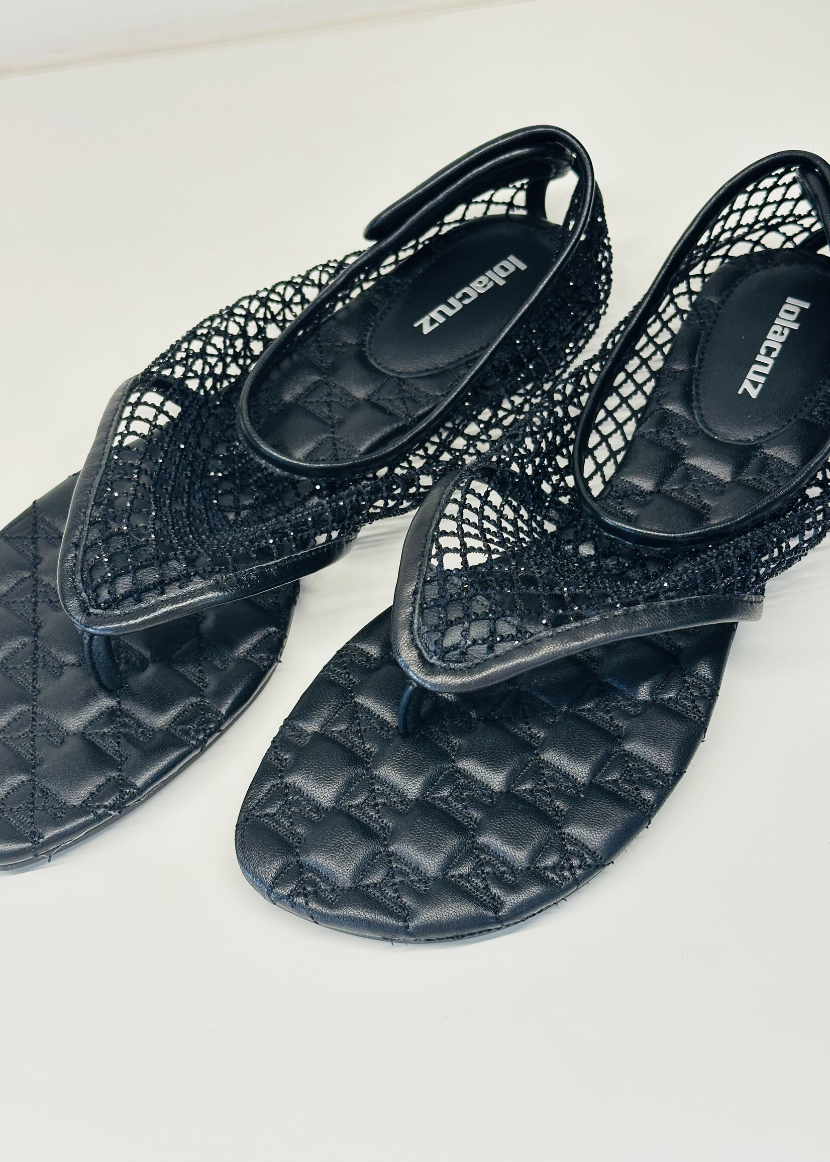 Zwarte teensandaal met strass