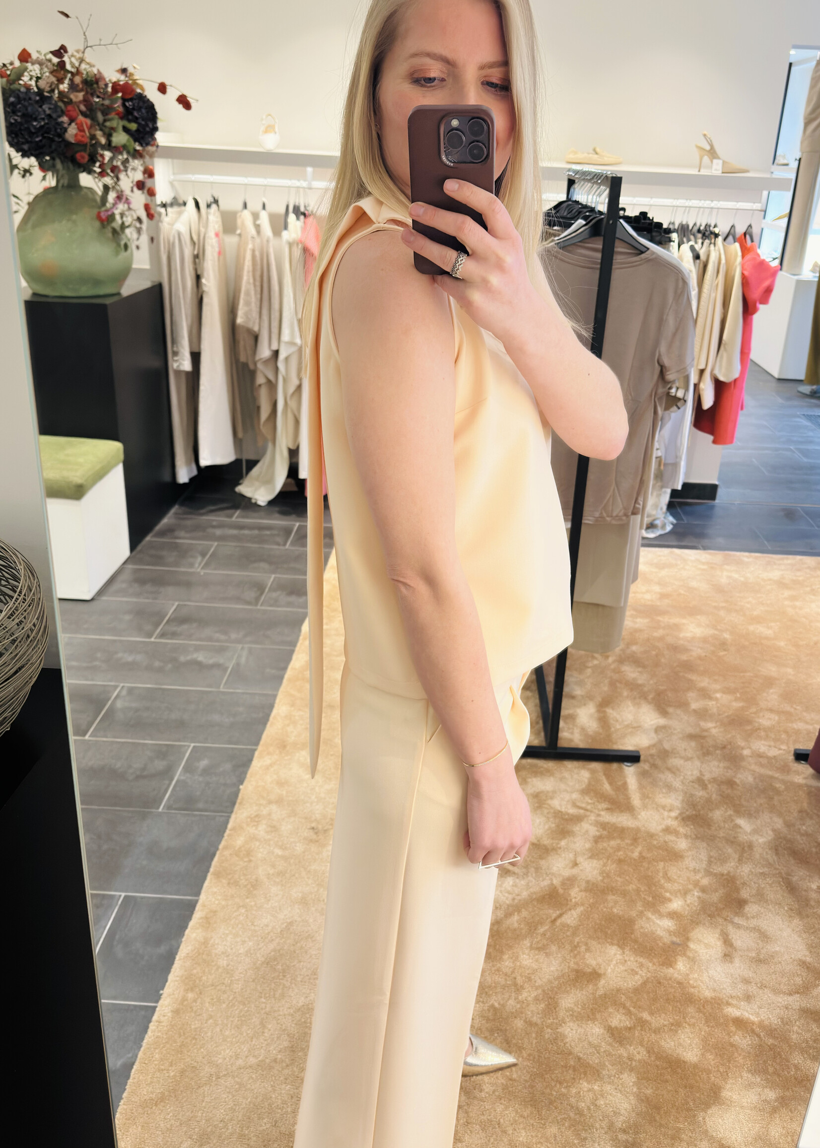 Lucy Top Sleek Weave Powder