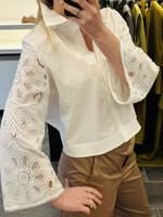 Witte Poplin Blouse Met Geborduurde Mouwen