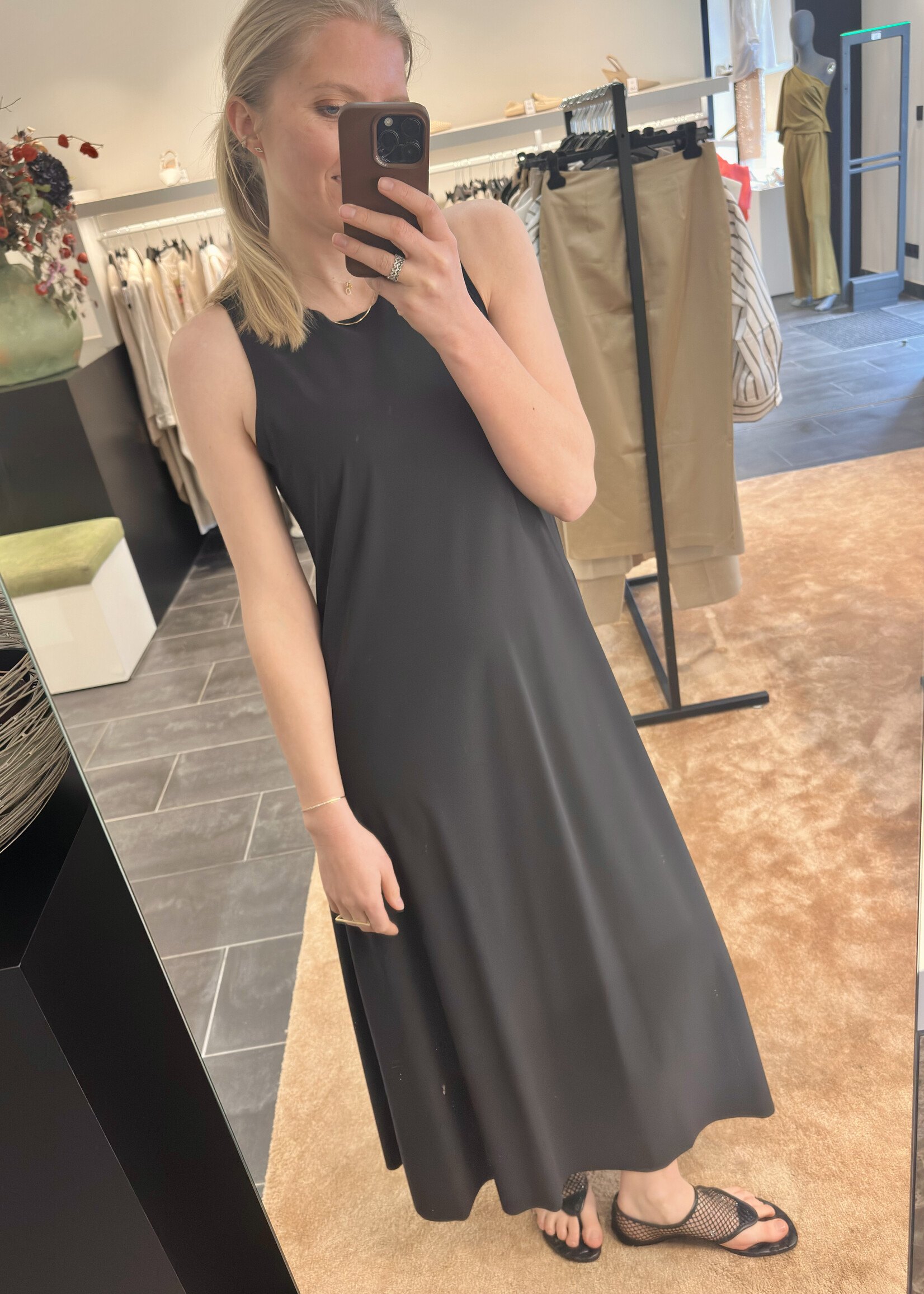 Zwarte midi-jurk