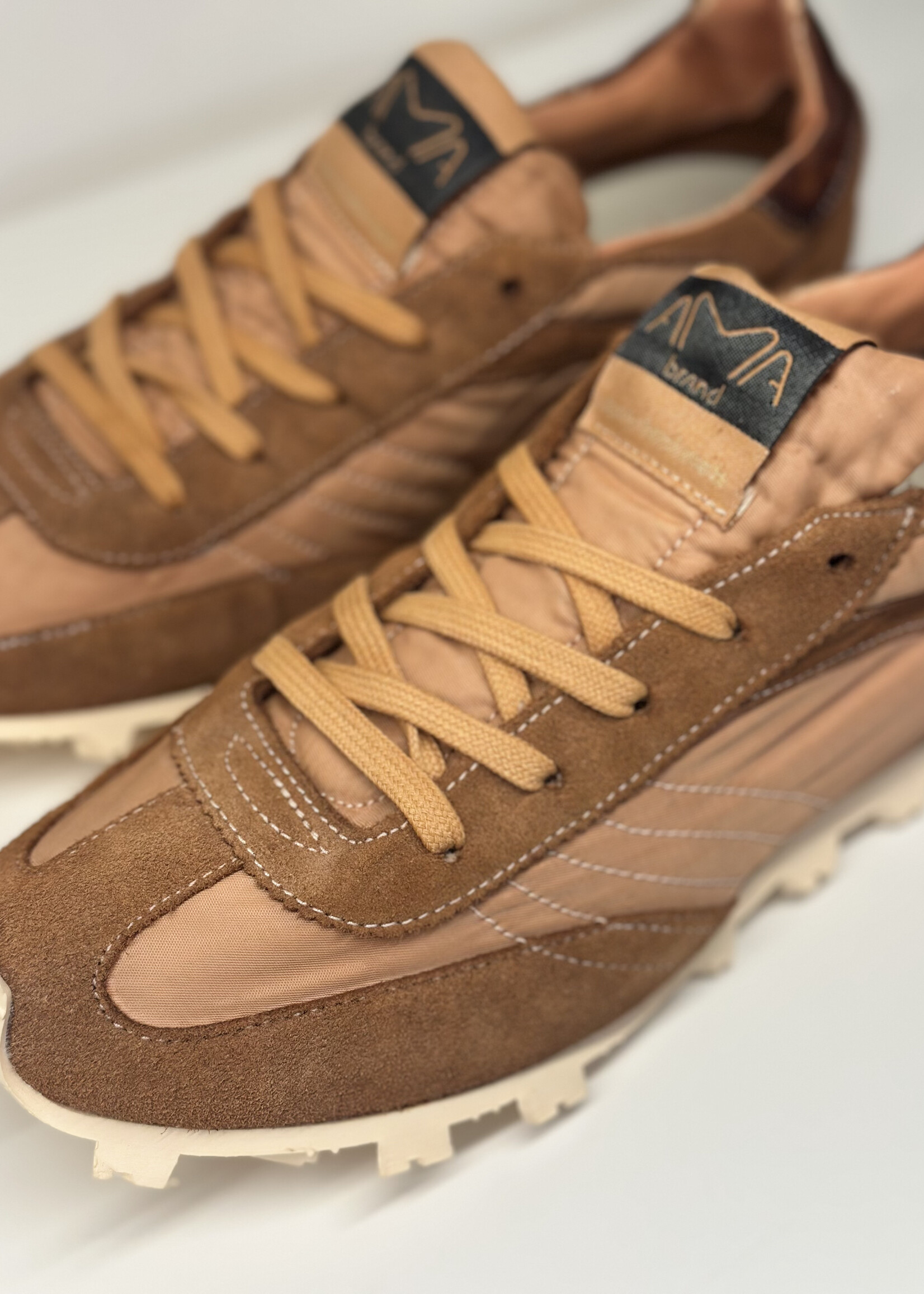 Cognac sneaker
