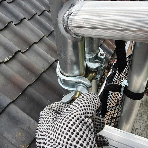 Euroscaffold Euroscaffold SafeGuard dakrandbeveiliging schuine daken