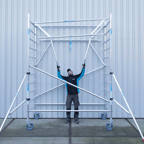 Euroscaffold Rolsteiger Professional carbondeck 90 x 250 x 6,2m werkhoogte + enkelzijdige voorloopleuningen