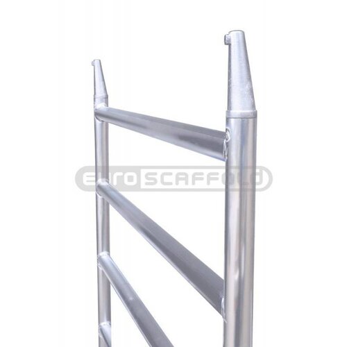 Euroscaffold Euro rolsteiger 135 x 305 x 10,2m werkhoogte met lichtgewicht platform