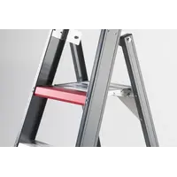 Altrex Falco enkel oploopbare trap 7 treden Altrex Falco enkel oploopbare trap 7 treden