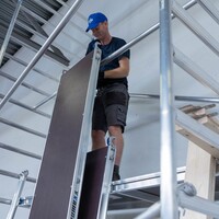Alumexx Rolsteiger Alumexx Light 75x250 10,2m werkhoogte geschoord Carbon vloer