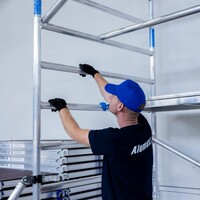 Alumexx Rolsteiger Alumexx Light 135x250 6,2m werkhoogte geschoord Carbon vloer