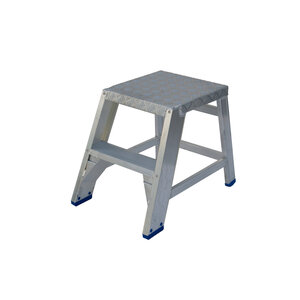 2 tr. vaste Montagetrap incl. platform van traanplaat Type MT