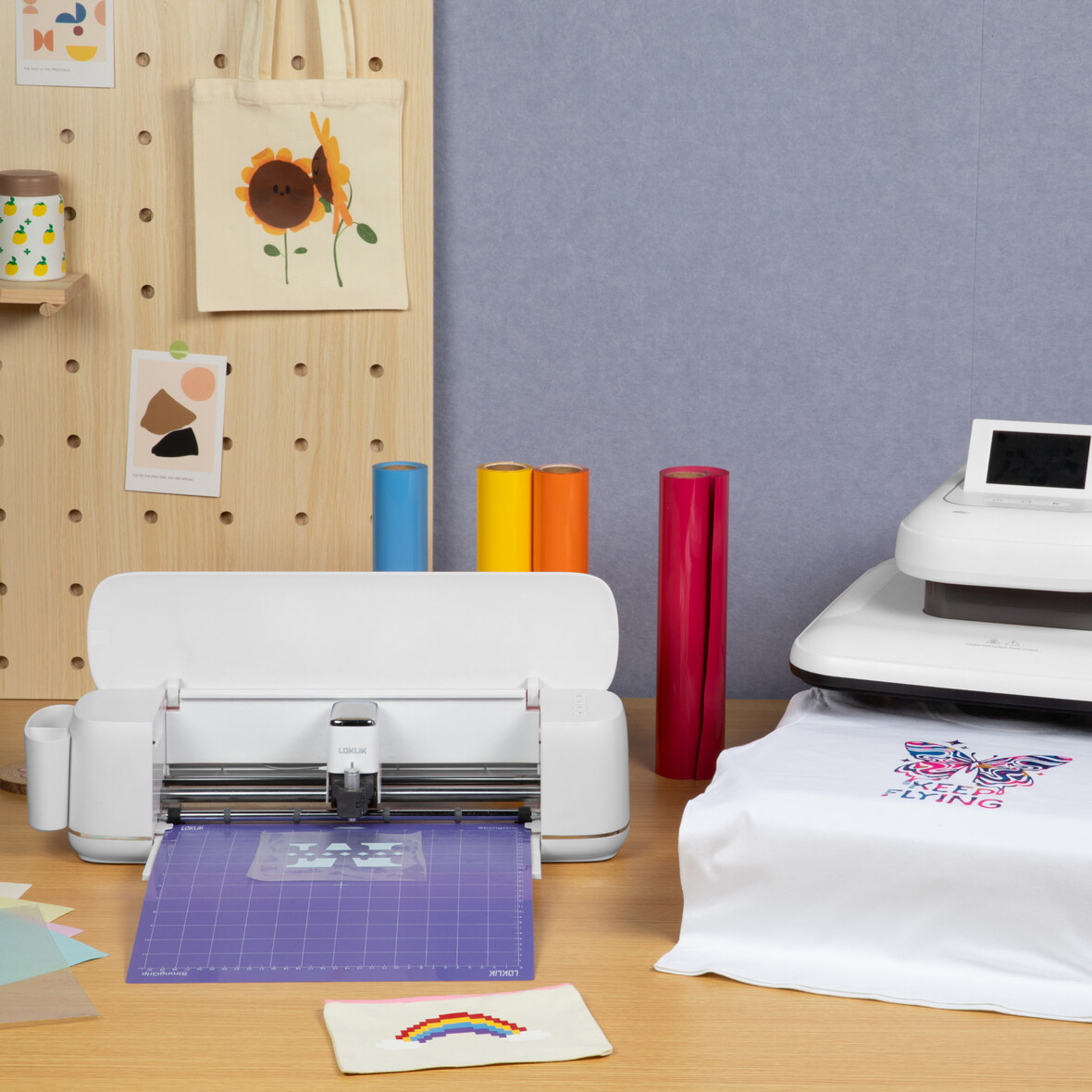 LOKLiK Heat Transfer Vinyl Chameleon - White to Red - 30.5 x 90 cm