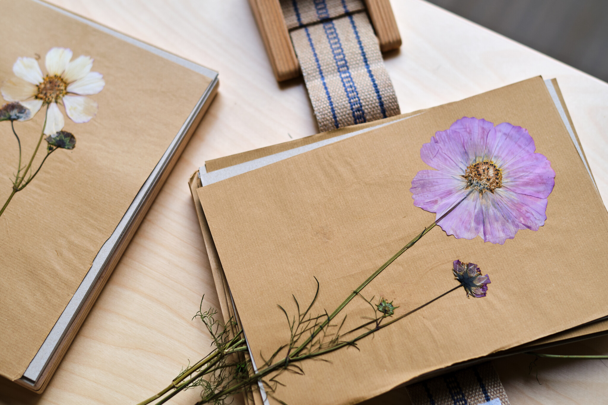 Blumenpresse aus Buchenholz