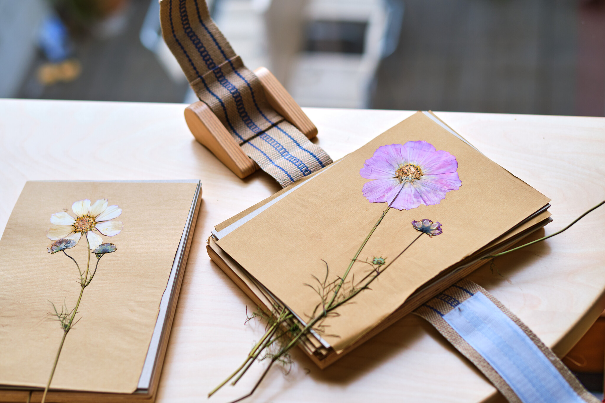 Blumenpresse aus Buchenholz