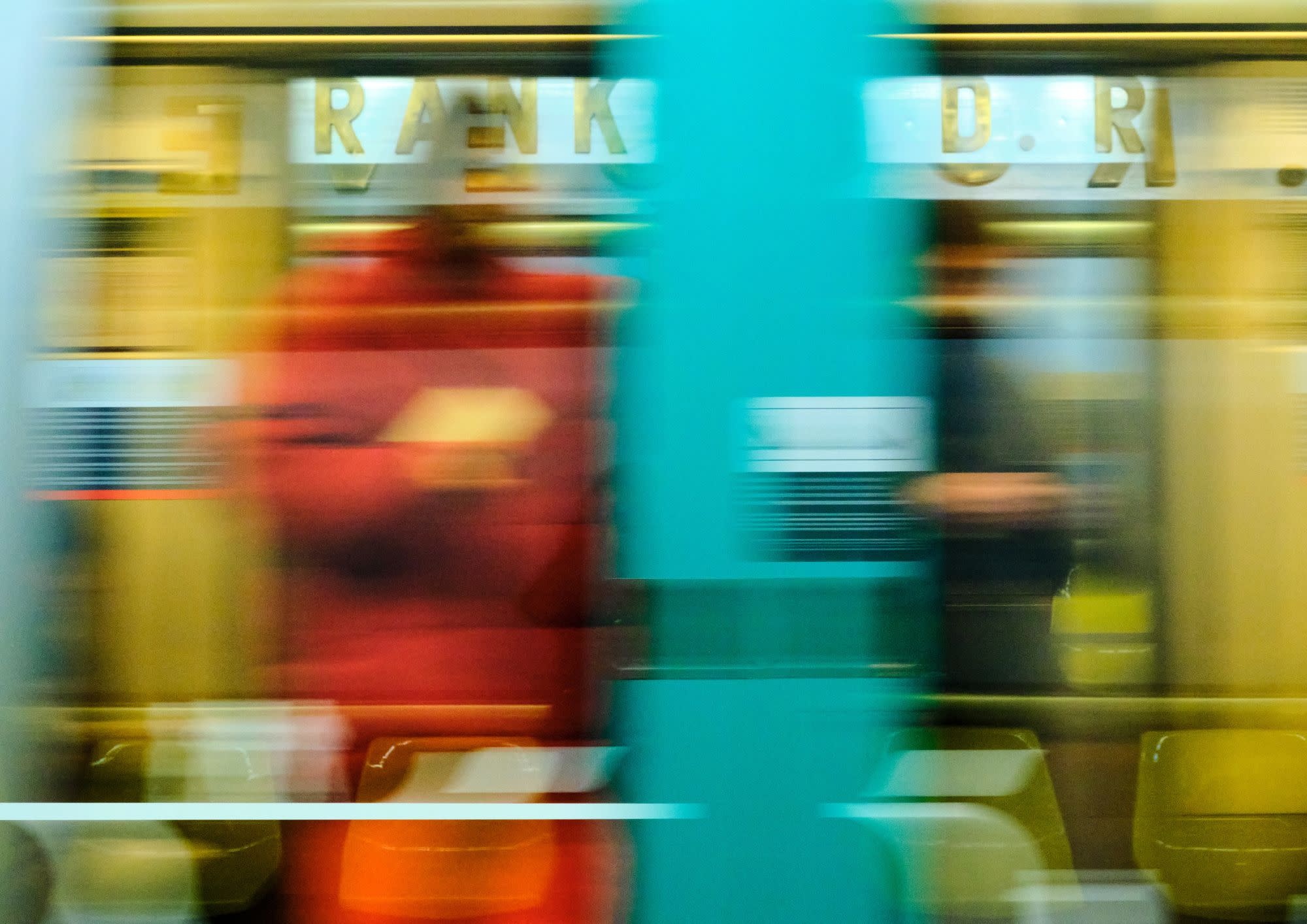 NOUVEL ÉTÉ Fine Art Print CHAISES JAUNES N°2 in verschiedenen Formaten