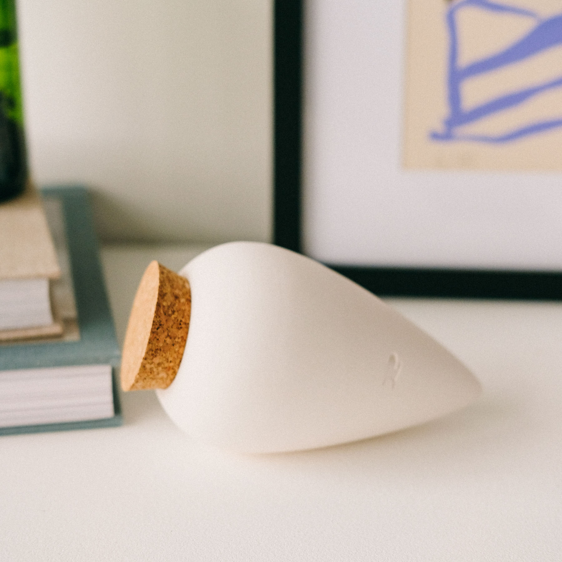 Oya, Wasserspender aus Terrakotta, weiss