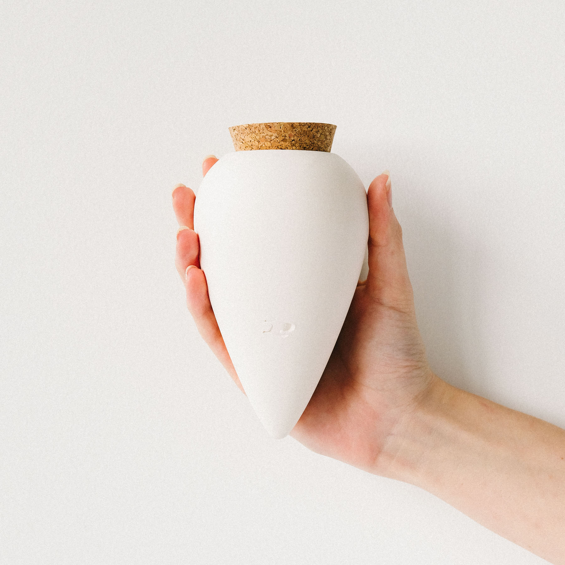 Oya, Wasserspender aus Terrakotta, weiss