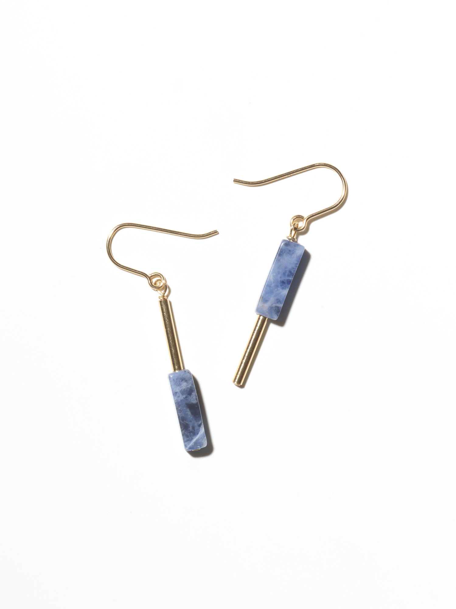 NOUVEL ÉTÉ AINO Ohrhänger 14-karat gold filled - Sodalit