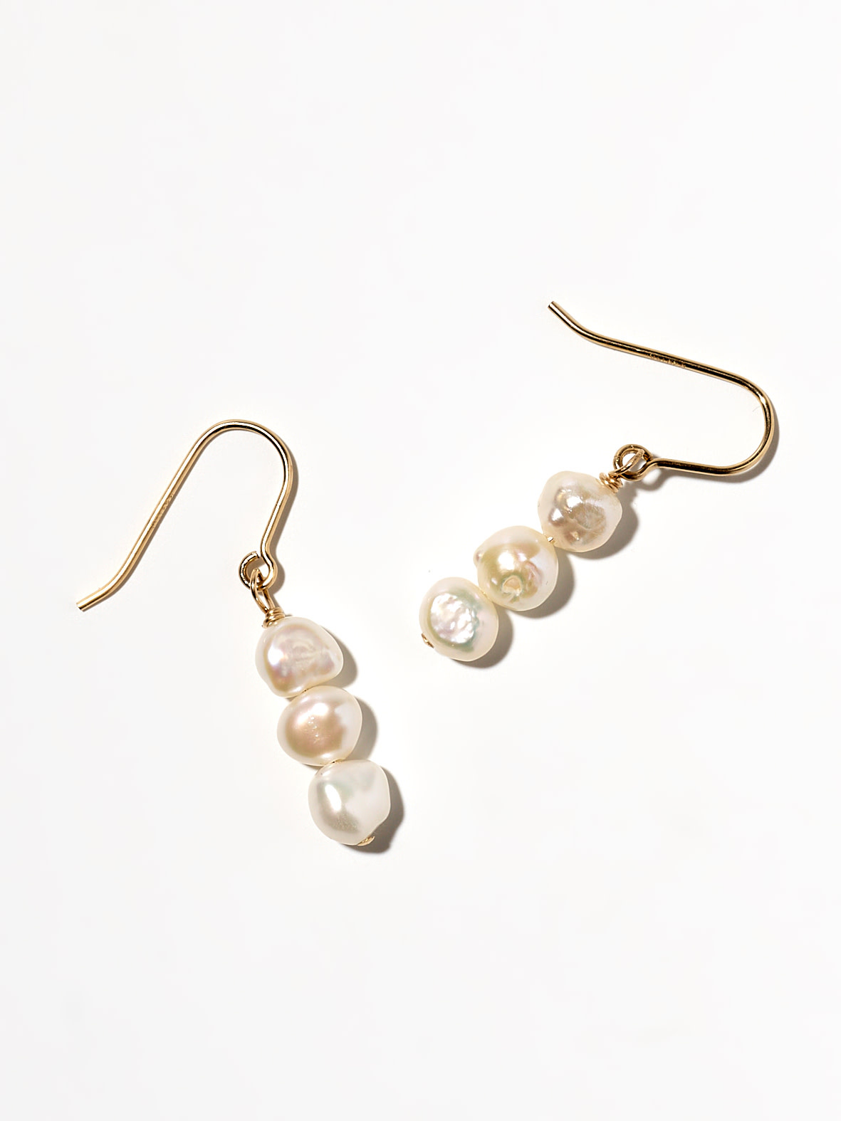 NOUVEL ÉTÉ MINNA, Ohrhänger, 14K gold filled, Süsswasser Zuchtperlen