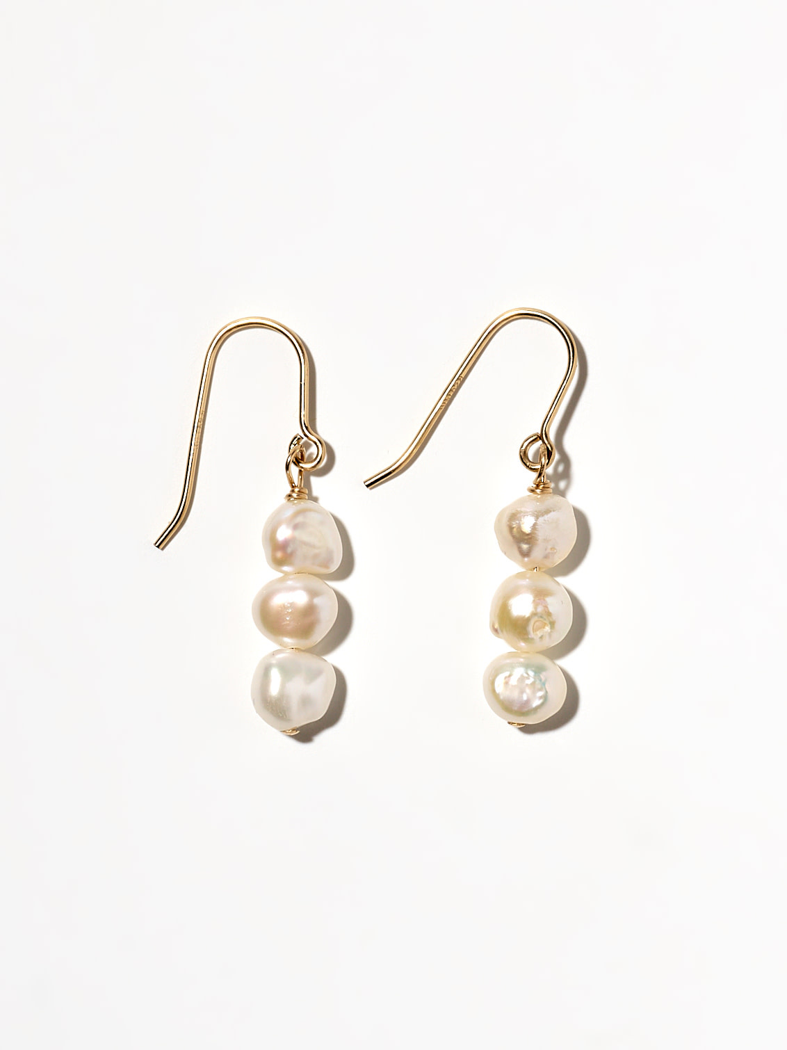 NOUVEL ÉTÉ MINNA, Ohrhänger, 14K gold filled, Süsswasser Zuchtperlen