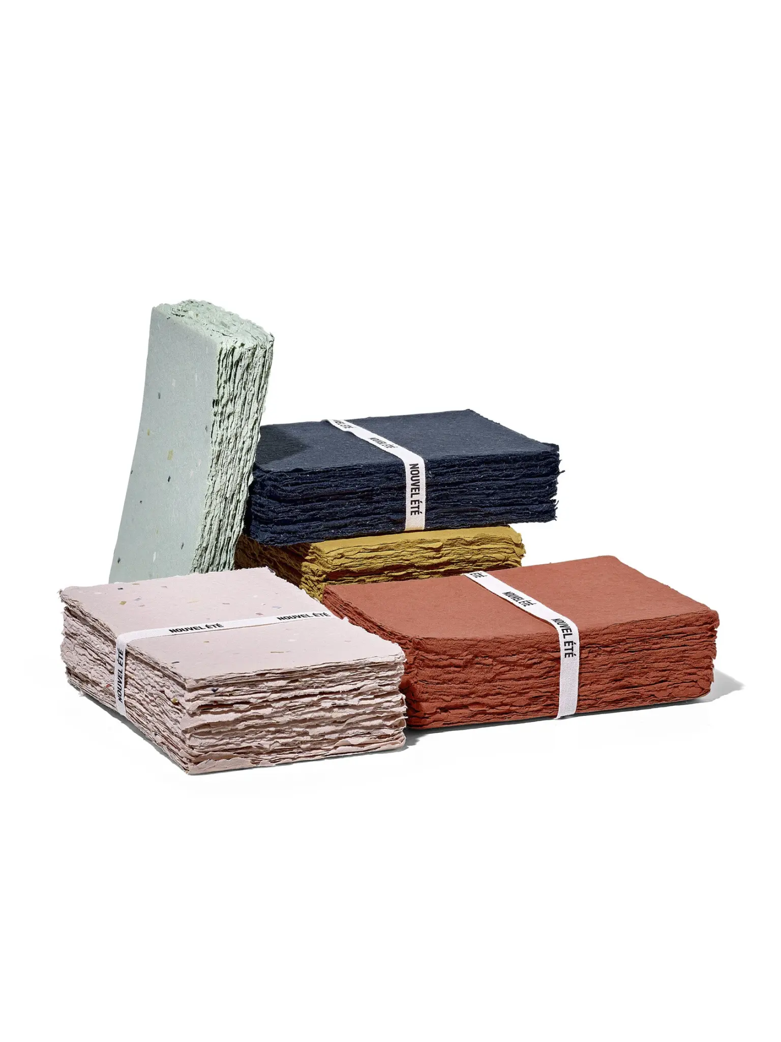 NOUVEL ÉTÉ 5 handgeschöpfte Baumwollpapiere ink. Couverts, zwei Formate, NACHTBLAU