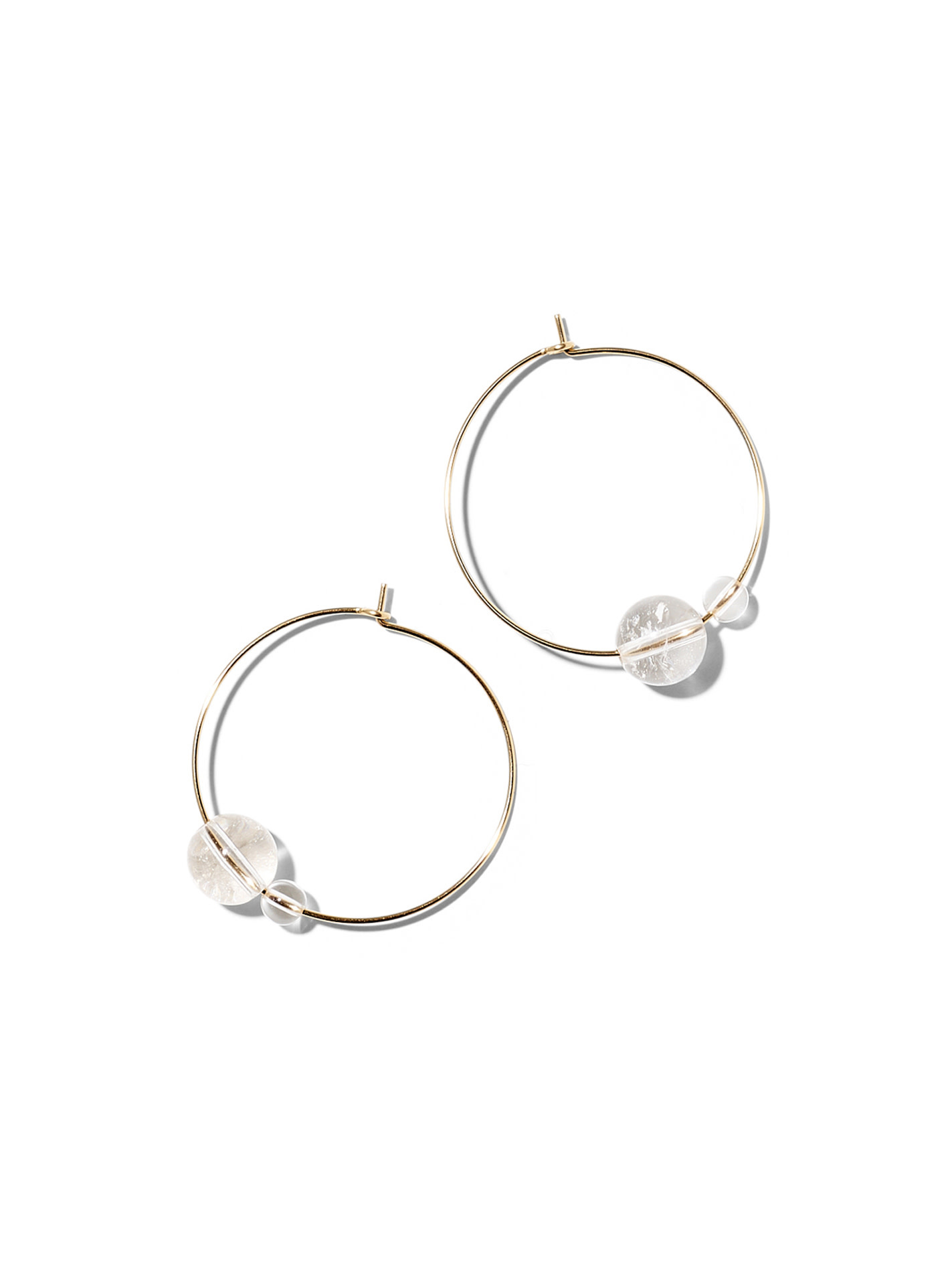 NOUVEL ÉTÉ LALA, Kreolen gross, 14-karat gold filled, Bergkristall